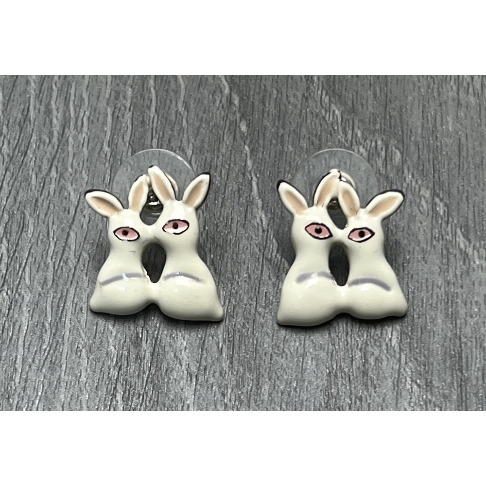 Vintage MJ Bunny Rabbit Eyes Hugging Stud Earrings White Pink Black Animal